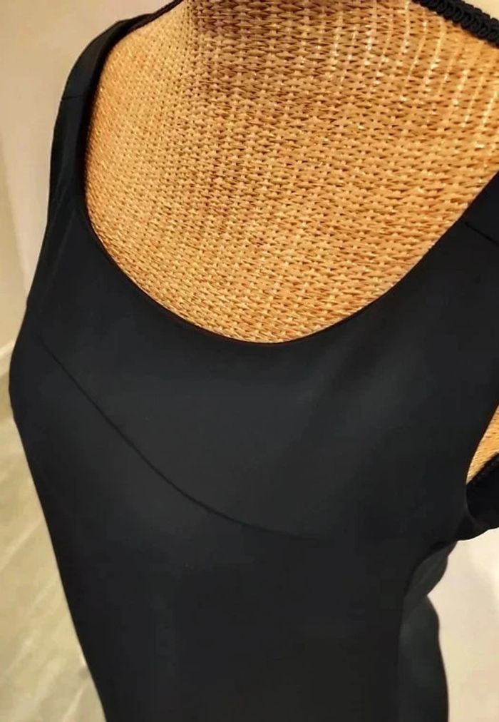 25 € Robe noire taille 36 - photo numéro 2
