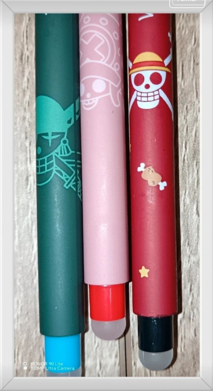 Set stylos effaçables one piece manga - photo numéro 3