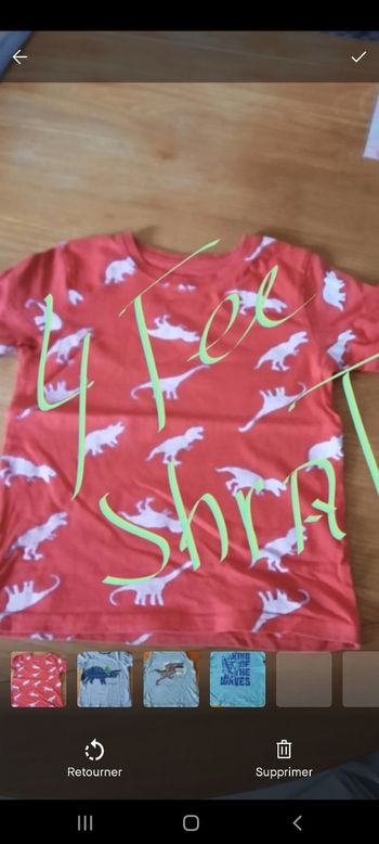 Tee-shirt   thème  dinosaure  T.3 ans