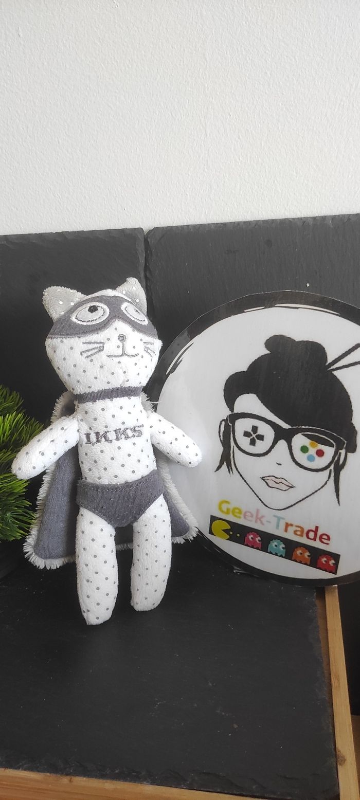 Doudou Chat Blanc Pois Gris Cape Masque Gris peluche ikks Point Super Héros Slip