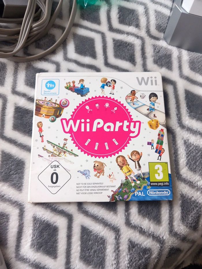 Wii blanche en boite complete avec 3 jeux - photo numéro 5