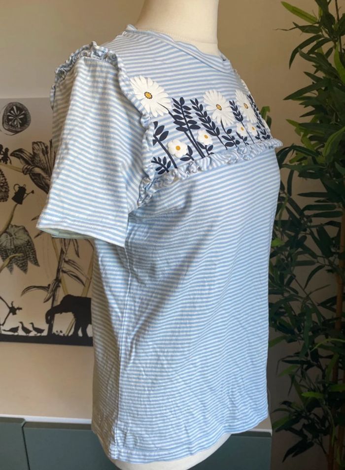 Tee shirt rayé et fleurs à volants Joanie Clothing - photo numéro 3