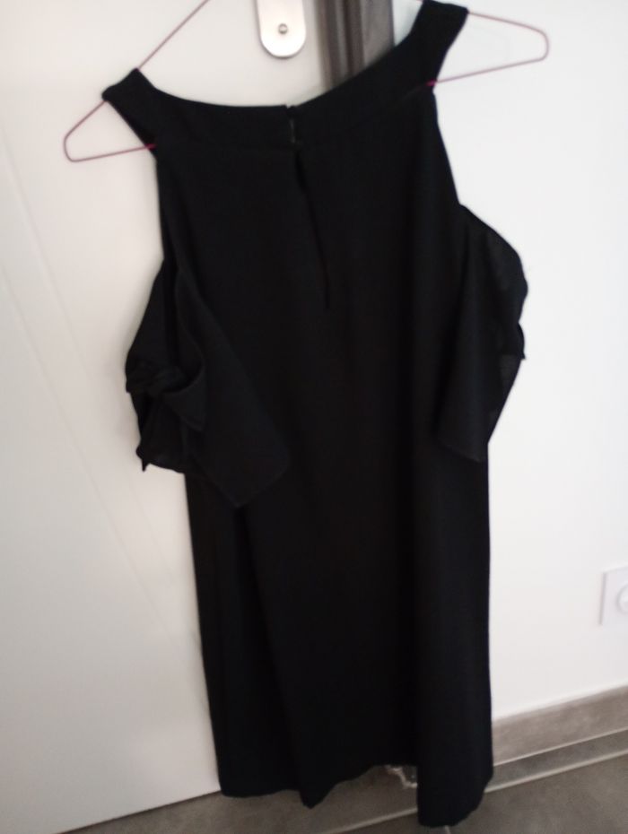 Robe noire - photo numéro 2