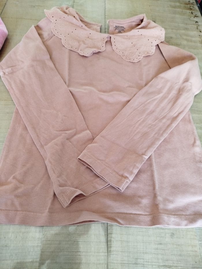 Lot vêtements fille 8 ans - photo numéro 3