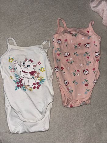 Lot de 2 bodys débardeur aristochats taille 6 mois