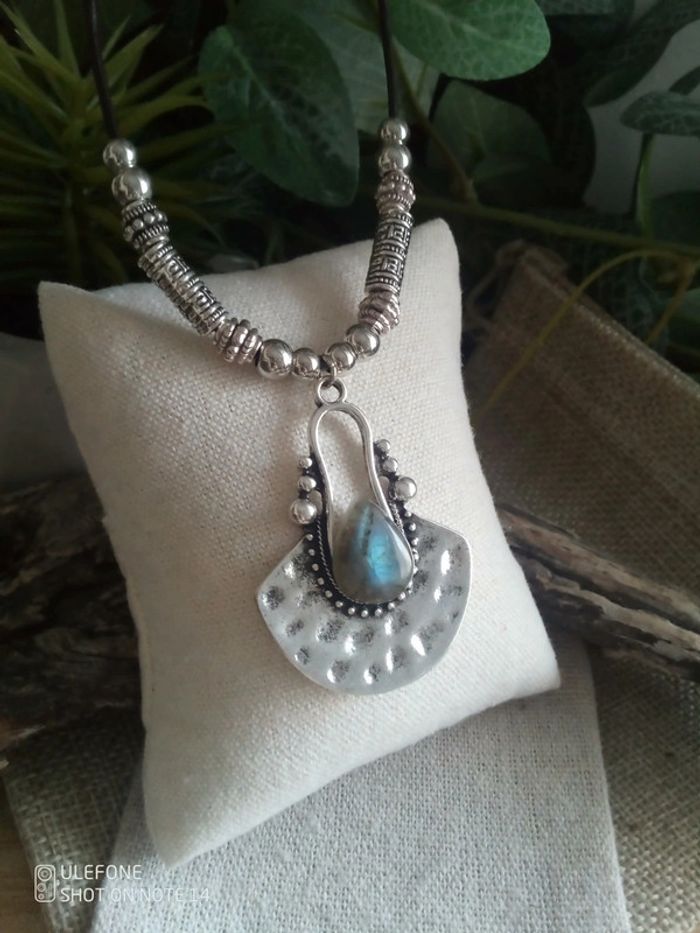 Collier pierre de labradorite naturelle