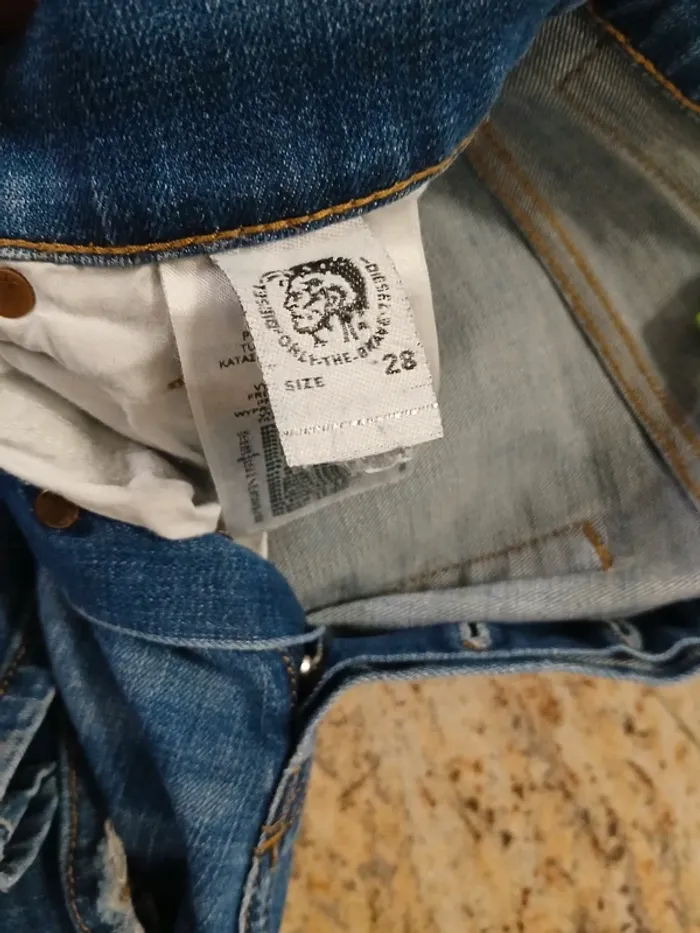 Lot de 2 jean diesel 28 et 29 très bonne état - photo numéro 3