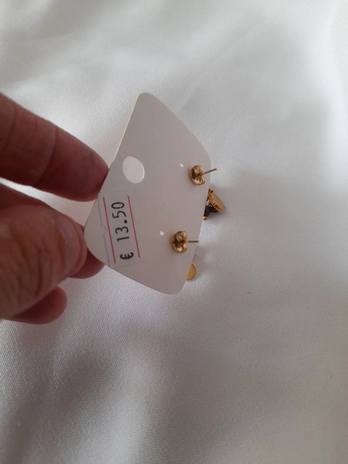 Boucles d'oreilles neuve avec étiquette 🏷 - photo numéro 2