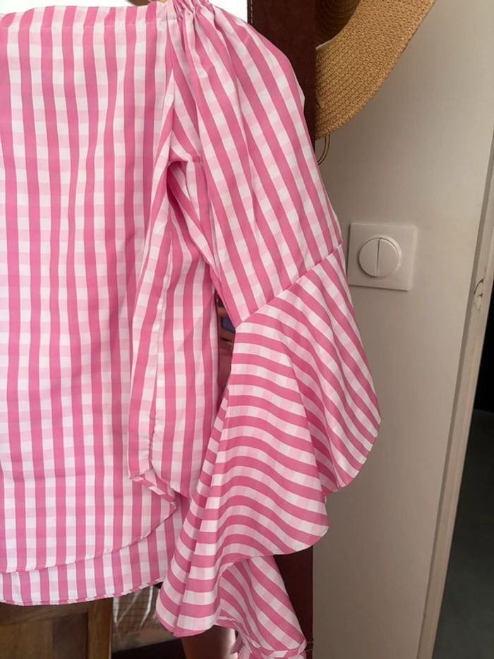 Jolie blouse rose et blanche - photo numéro 2