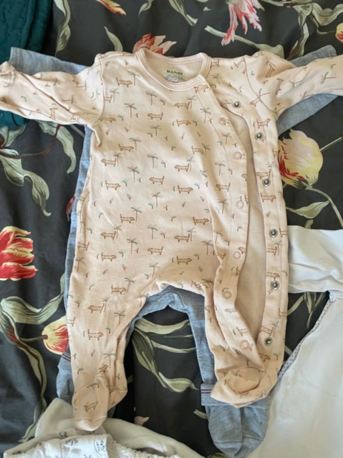 Lot pyjamas - photo numéro 6