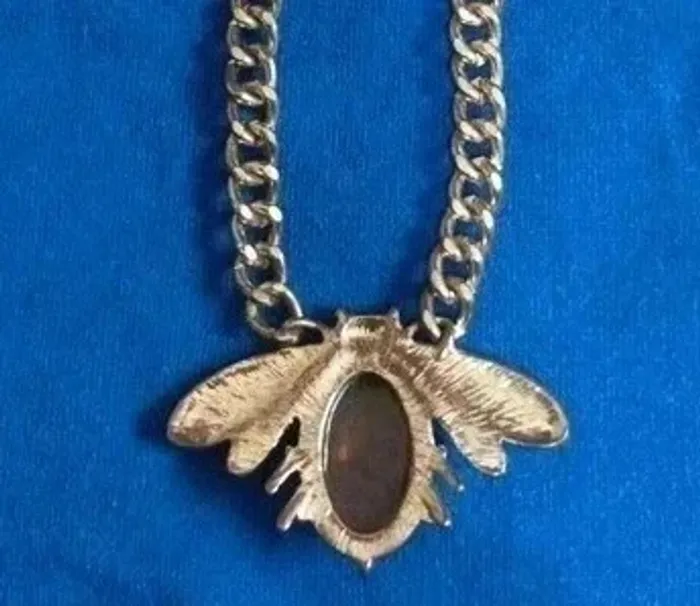 Collier original insecte - photo numéro 2