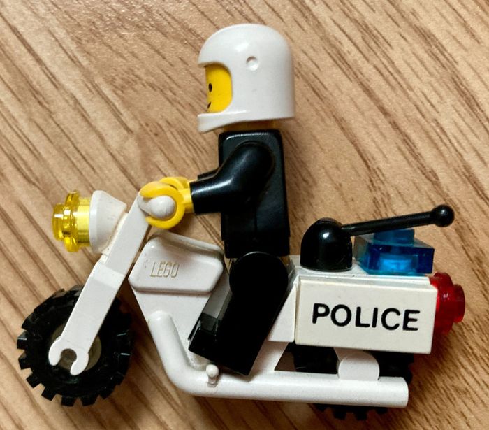 LEGO 6522 patrouille de police 1987 - photo numéro 6
