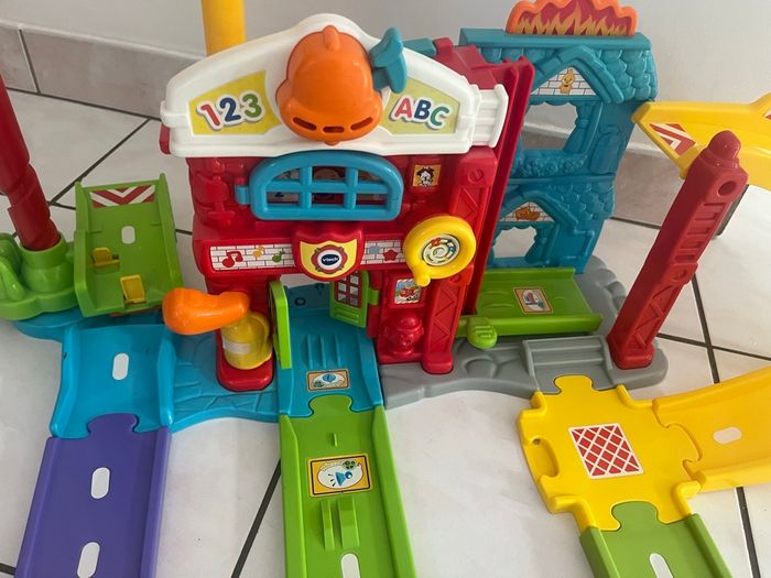 Tut Tut Bolides Caserne - photo numéro 5