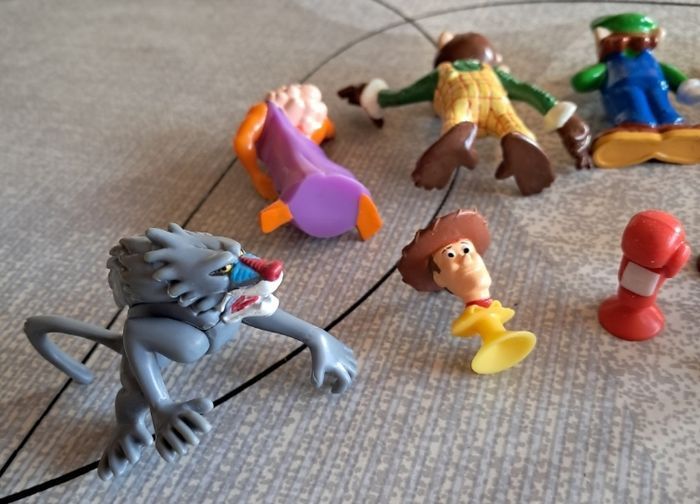 Figurines personnages de dessins animés - photo numéro 3