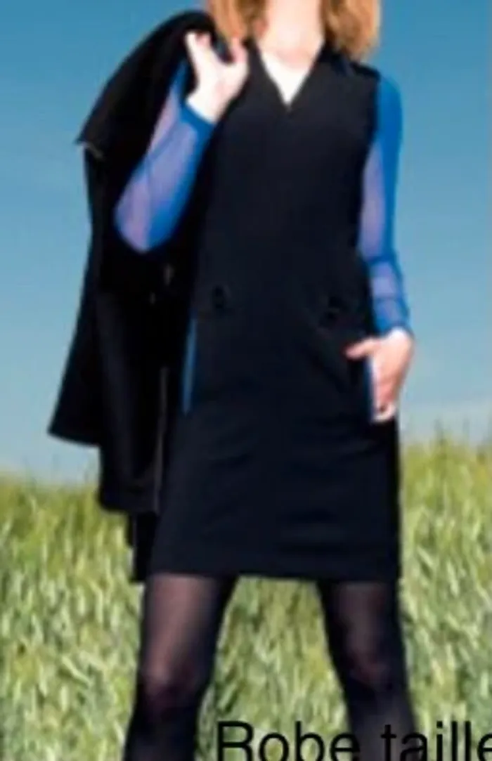 Magnifique robe Miss Captain - photo numéro 3