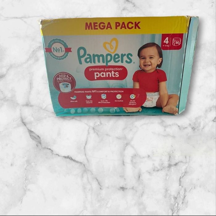 Couches pampers taille 4