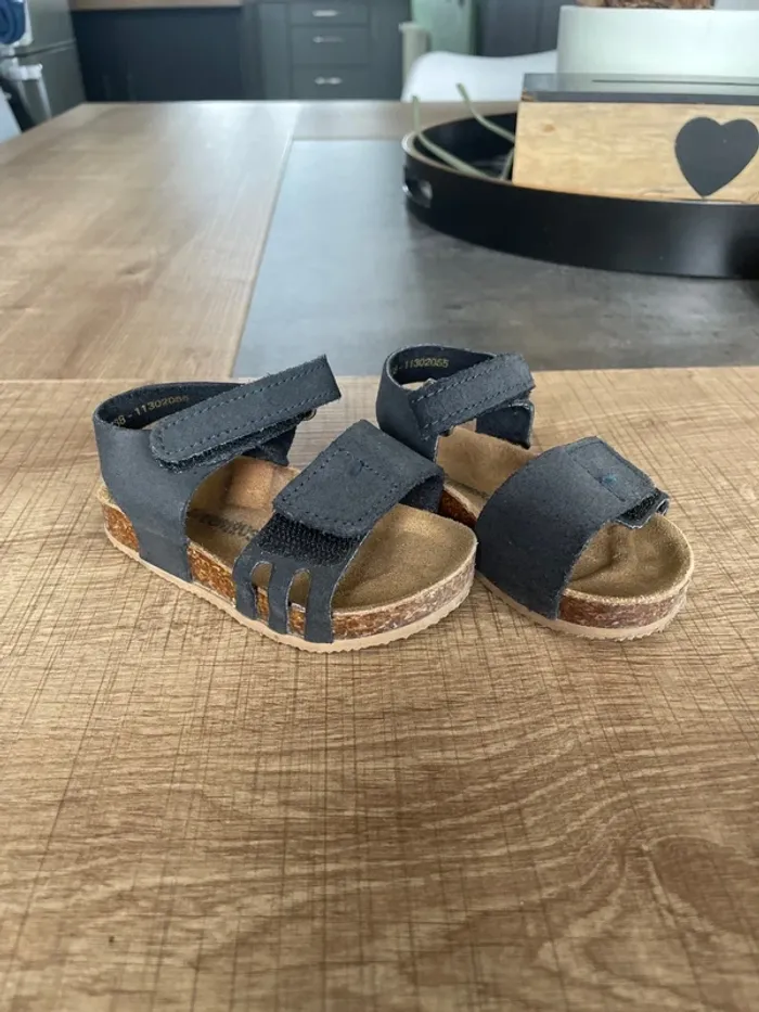 Chaussure d’été bébé