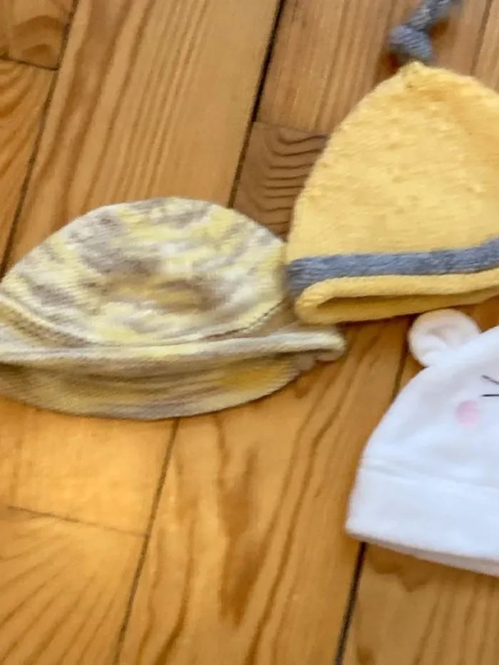 Lot de bonnets de naissances laine et coton - photo numéro 2