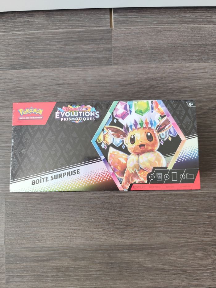 Boîte surprise cartes Pokémon évolutions Prismatiques EV8.5 coffret