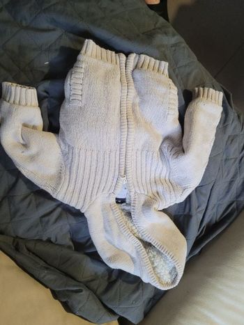 Gilet fourre  à capuche kiabi 6 mois