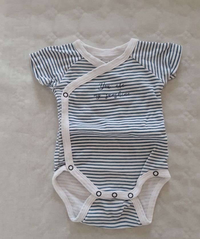 Lot de 7 bodies manches courtes taille 3 mois - photo numéro 2