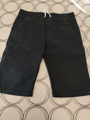 Short 14 ans complètement neuf