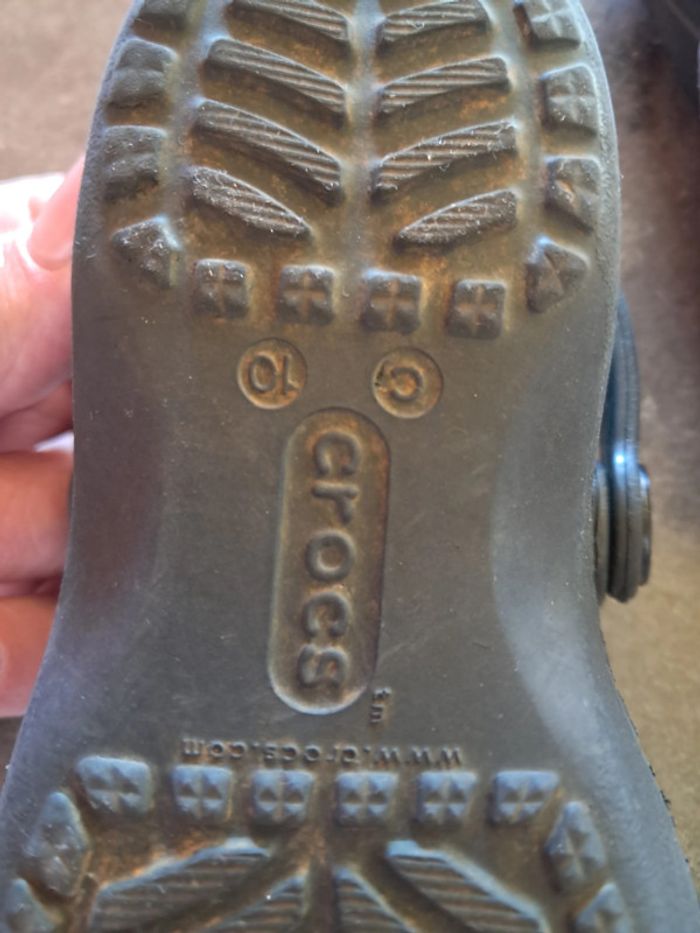 paire de sabots crocs pointure 10 ou 27/28 - photo numéro 3