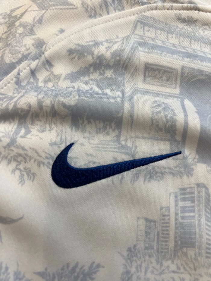 Maillot de foot Nike équipe de France collector taille 8/10 ans authentique neuf - photo numéro 3