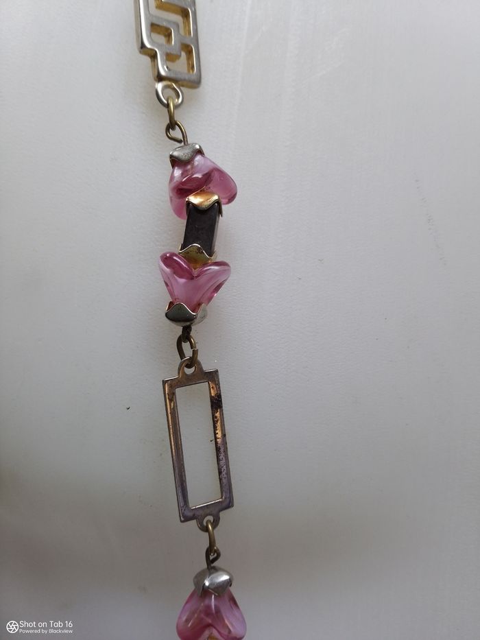 Ancien collier long sur toi - photo numéro 3
