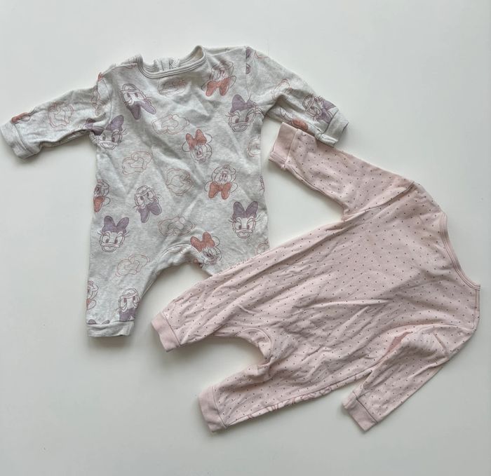 Lot de 2 combinaisons sans pied 6mois - photo numéro 6