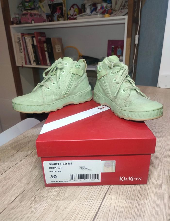 Chaussures kickers cuir 30 vert clair pailletées portées 1 fois - photo numéro 2