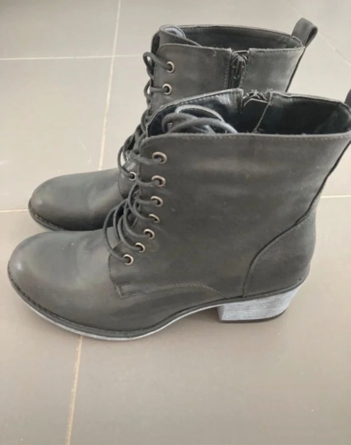 Boots à lacets neuve pointure 39 - photo numéro 2