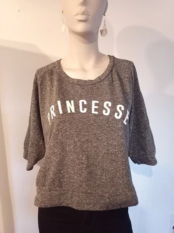 Très joli sweat 👸