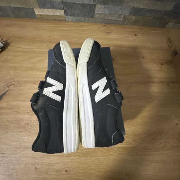 Baskets new balance T33 scratches - photo numéro 3
