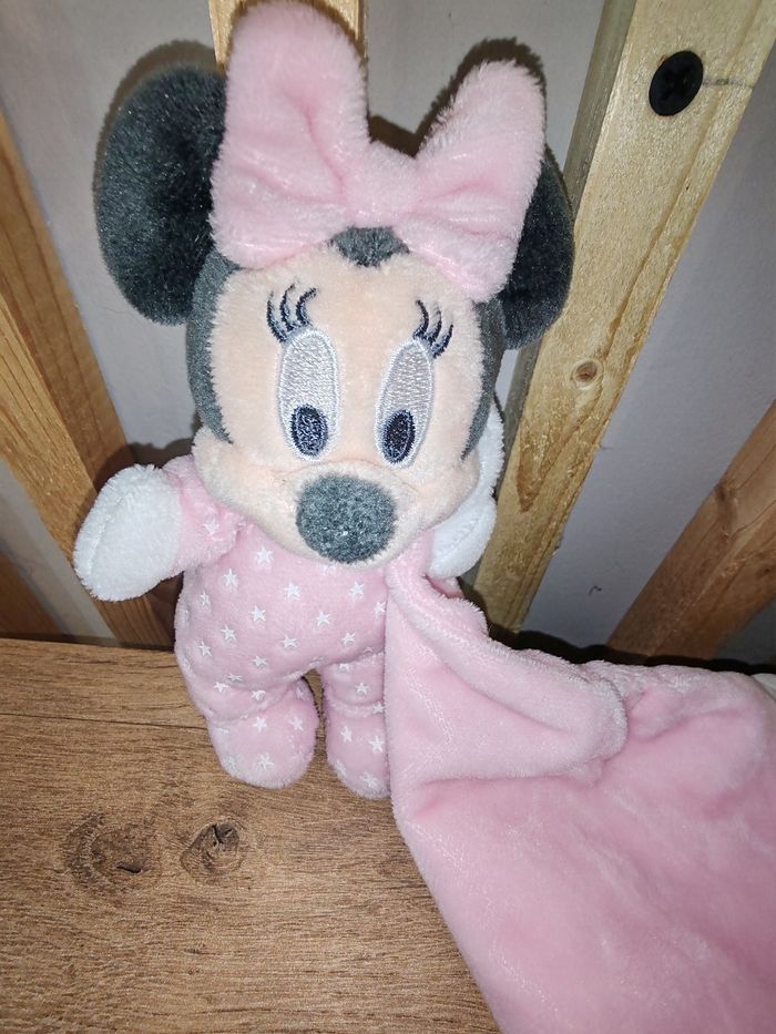 Minnie hello star - photo numéro 2