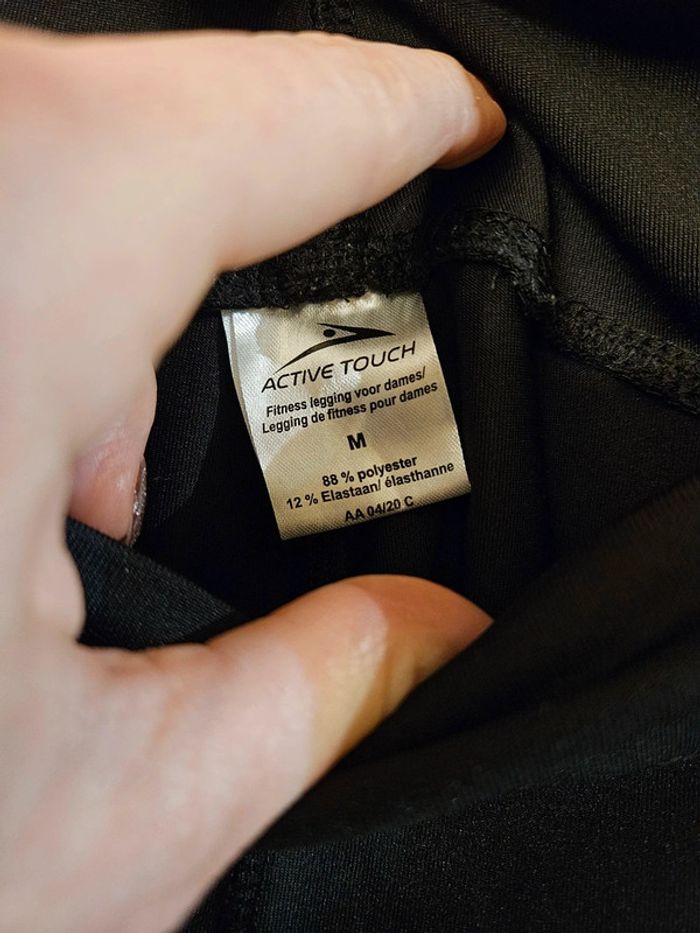 Short/collant de sport Active Touch taille M noir motif fleur sur le côté - photo numéro 3