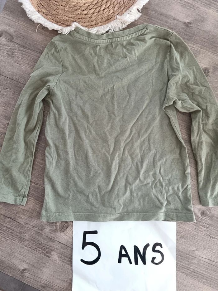 🌞T shirt kaki Kiabi très bon état peu porté - photo numéro 3