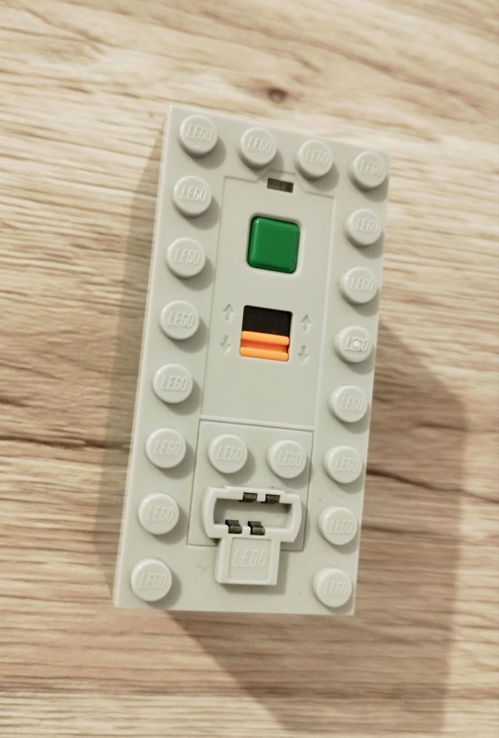 LEGO 8878 Boitier à piles rechargeables Power Functions - photo numéro 2