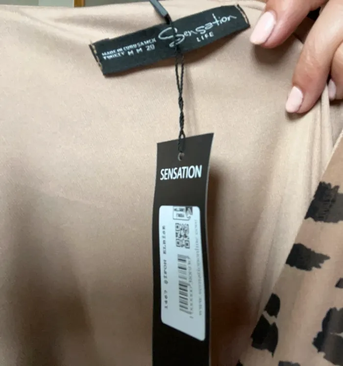 Robe beige et noir imprimé léopard sexy - photo numéro 5