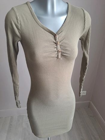 Robe kaki