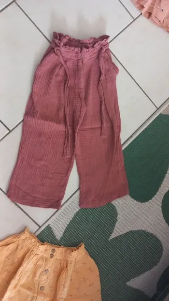 Pantalon large 7/8 e gaze de coton vieux rose 7 ans tbe