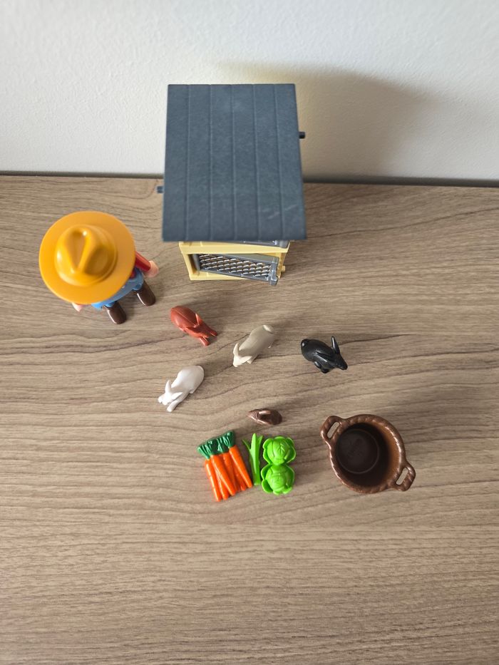 Petit lot de playmobil les lapins et le clapier - photo numéro 2