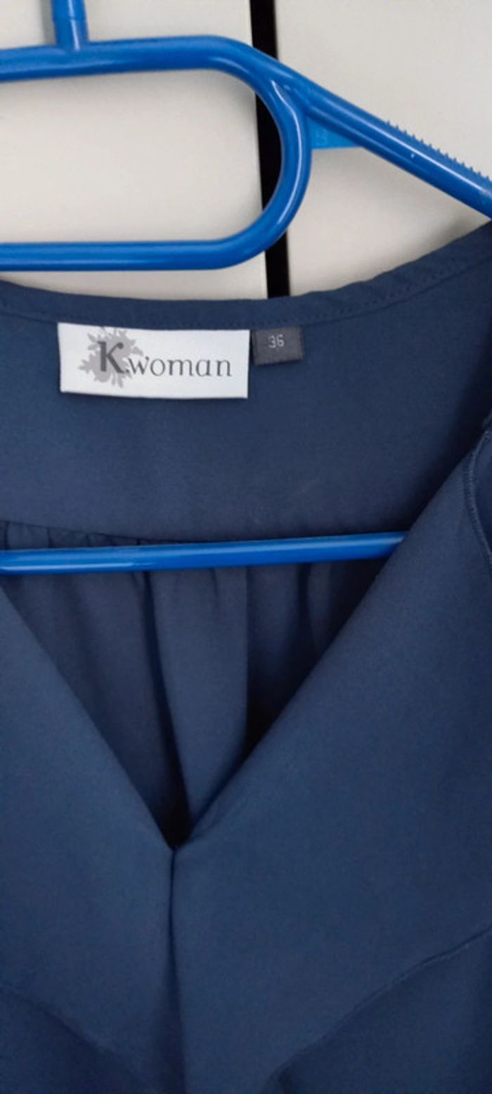 Top bleu marine à volants et petits strass - photo numéro 3