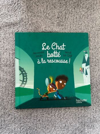 Livre McDo « Le Chat botté à la rescousse ! » n°2/12, collection 2015 En très bon état