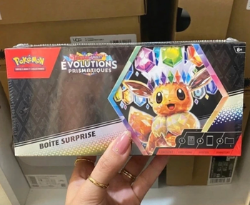 Boîte Surprise – Évolutions Prismatique 8.5