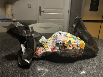 Sculpture, grosse dame, imprimé Disney  neuf