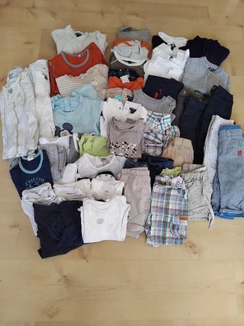 Lot de vêtements en 9 mois