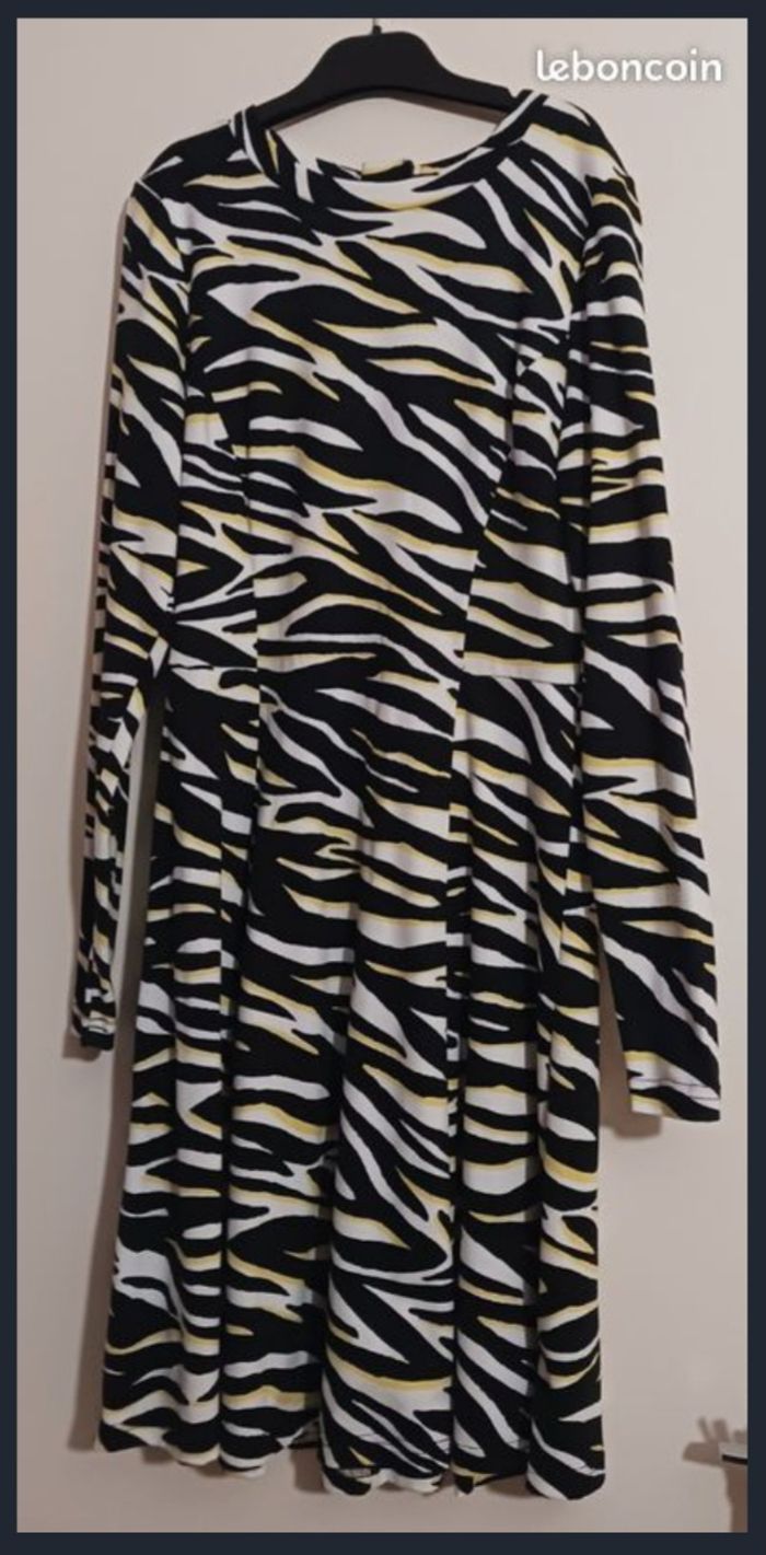 Robe à manches longues, tigre ou zèbre