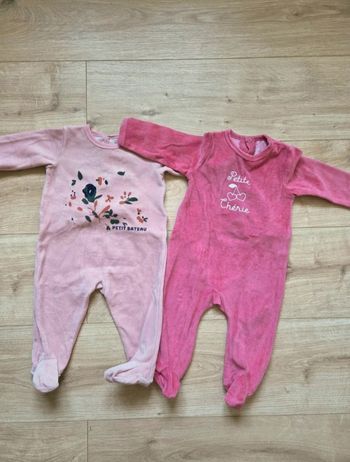 Lot deux pyjamas