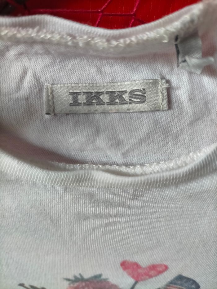 Ravissant tee-shirt IKKs 2 ans - photo numéro 2